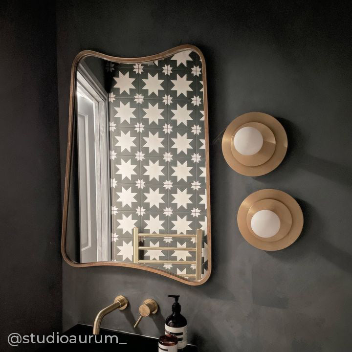 "Aureole" Wall Light - Brass (Outlet)