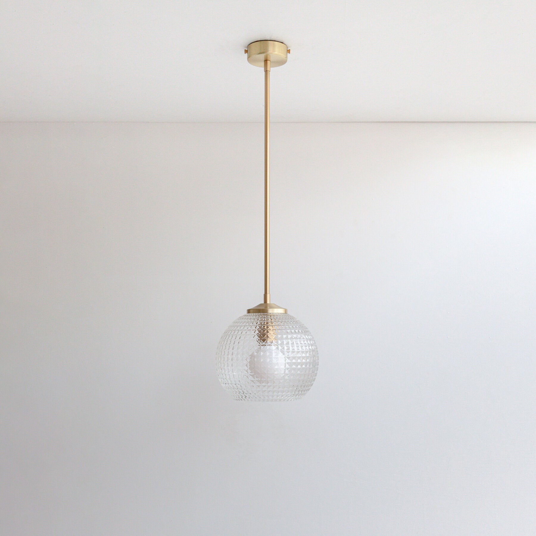 Diamond Glass Stemmed Pendant Light
