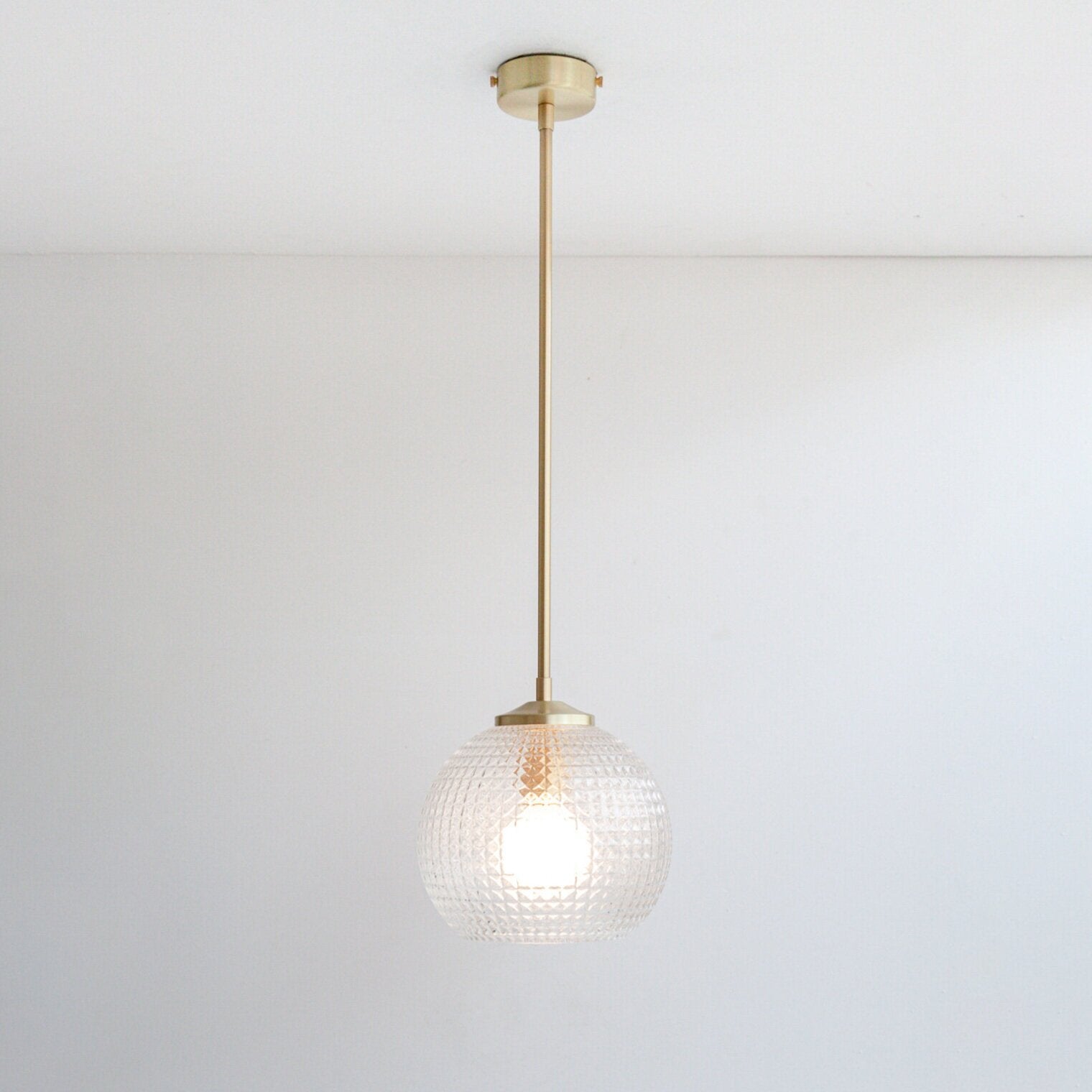 Diamond Glass Stemmed Pendant Light