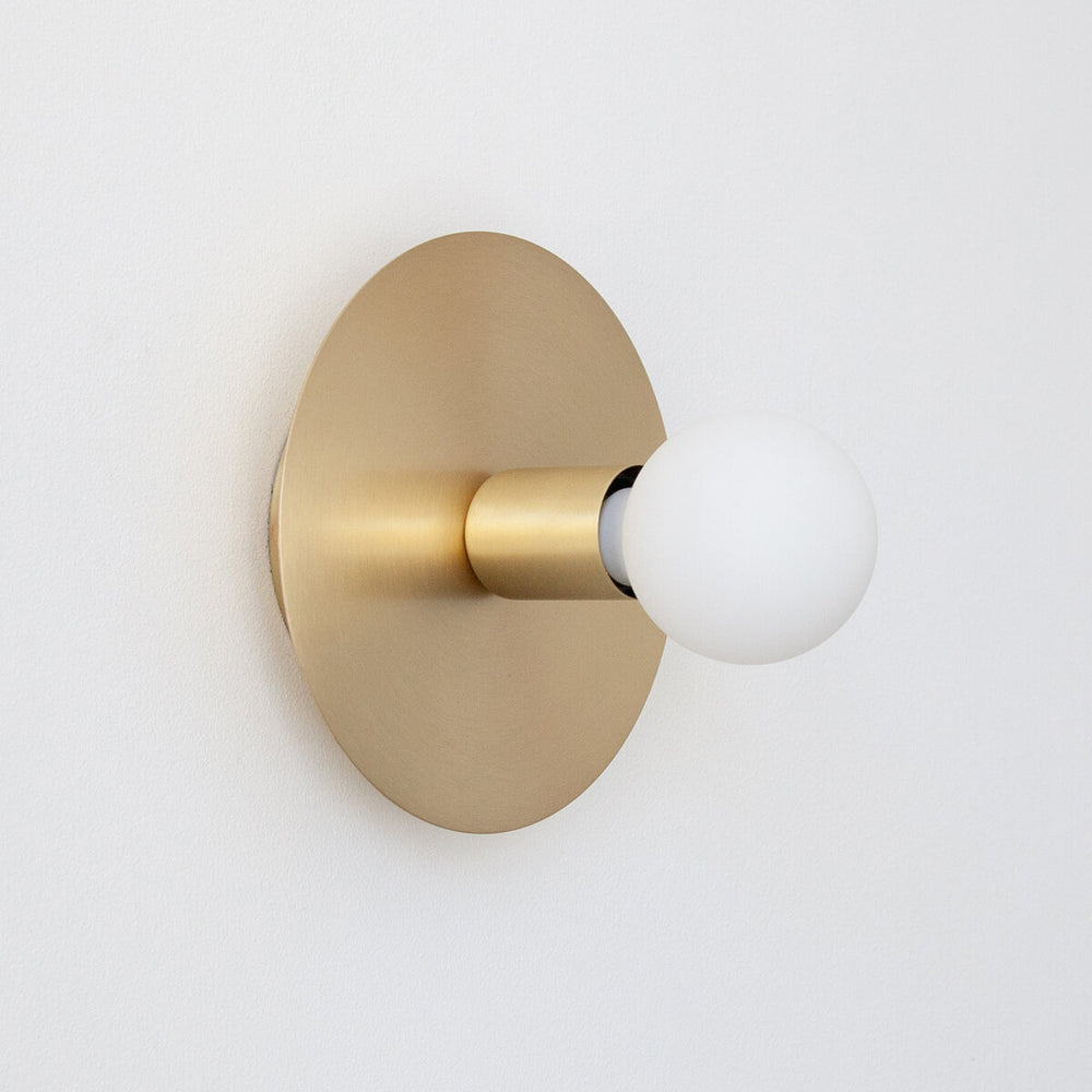 "Arc 2.0" Wall Light - Brass (Outlet)