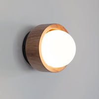 "Pearla" Wall Light - Hardwood